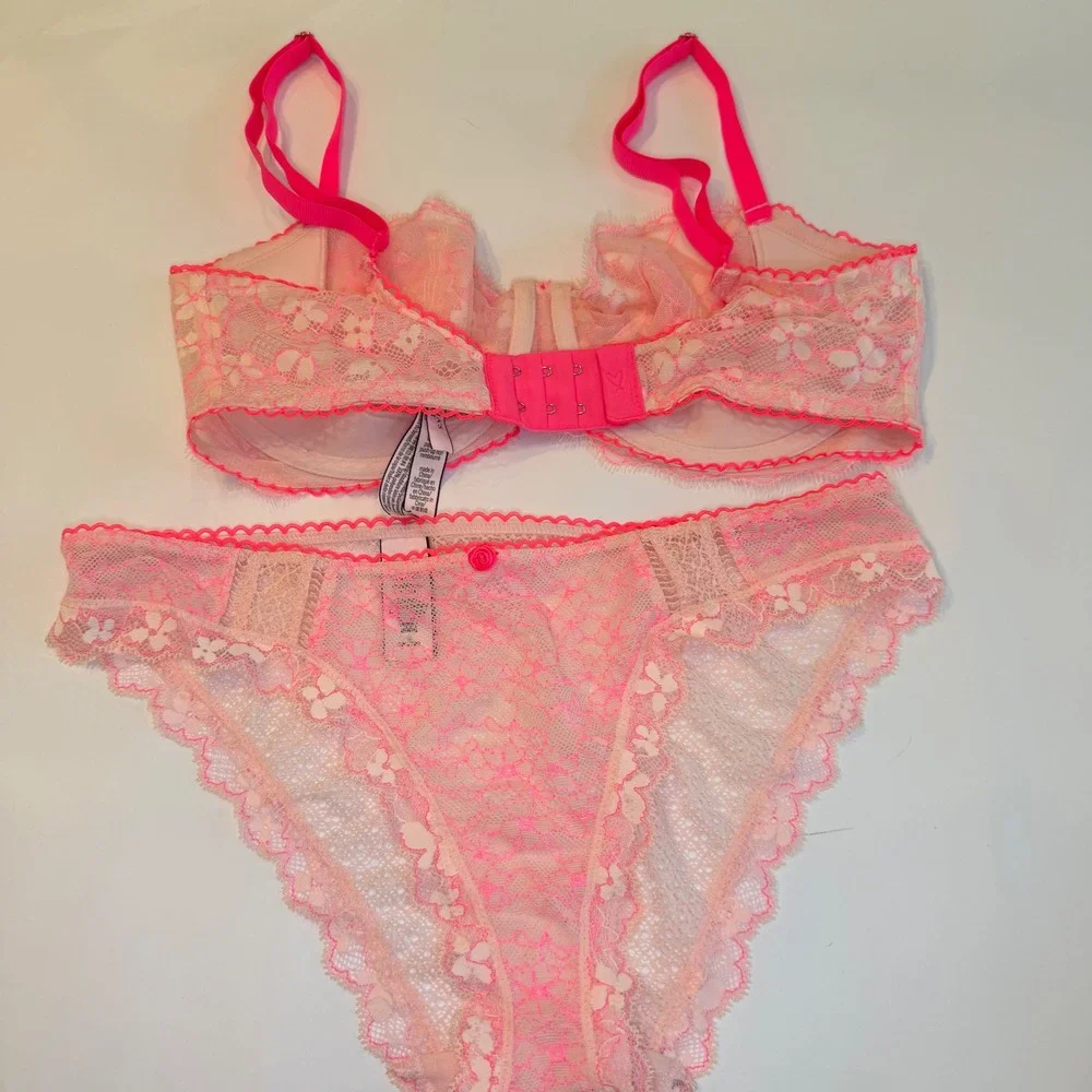 Victorias Secret Dream Angels Pink Floral Lace Bra 34DD Cheekini Set M